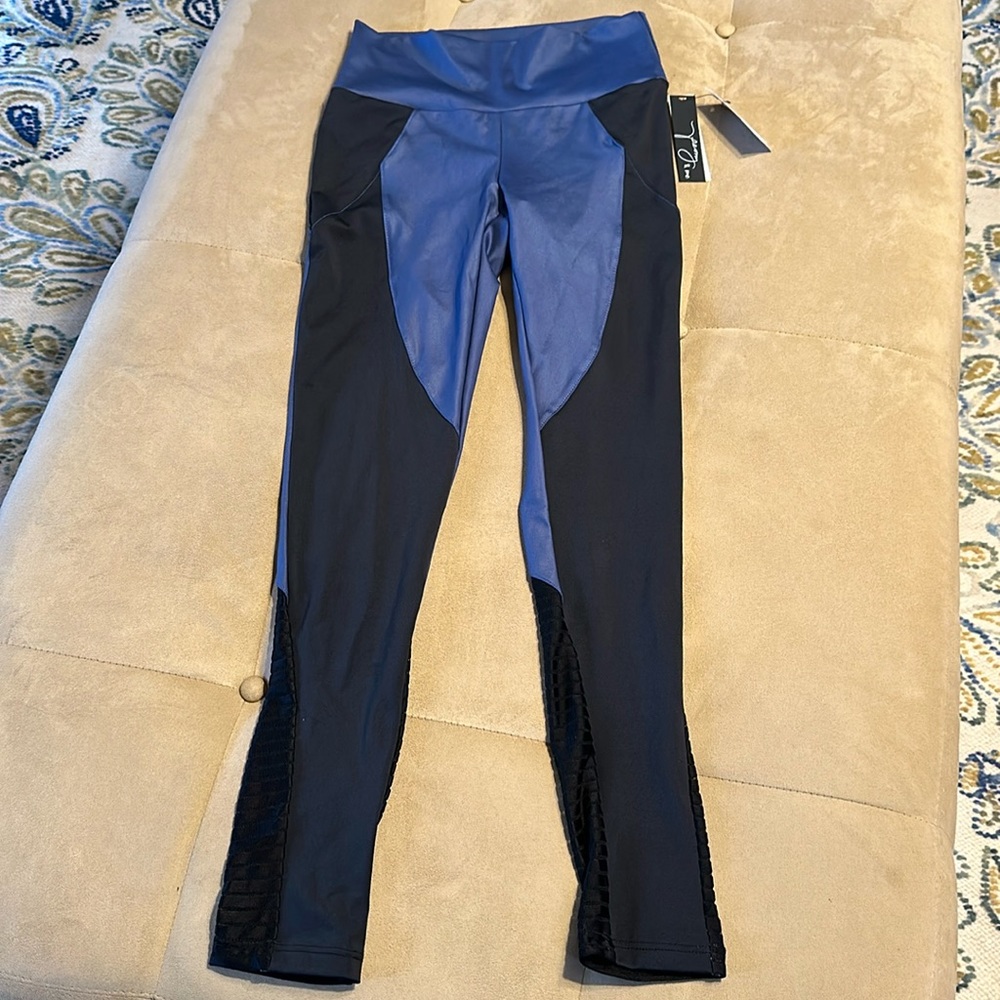 Peony And Me black & blue leggings NWT sz sm sexy!
